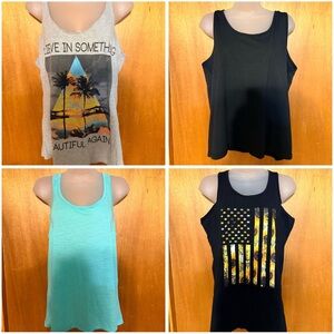 Bundle of 4 sz M Tank Tops